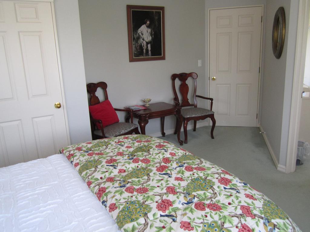 Be My Guest Bed & Breakfast 新普利茅斯 客房 照片