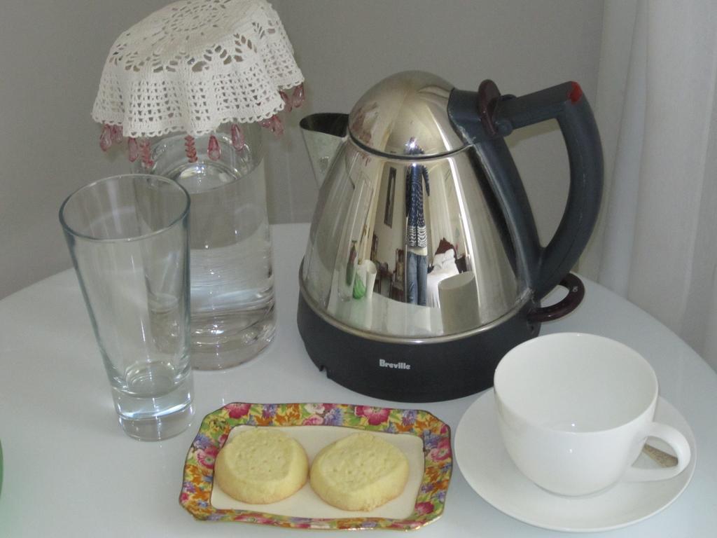 Be My Guest Bed & Breakfast 新普利茅斯 客房 照片