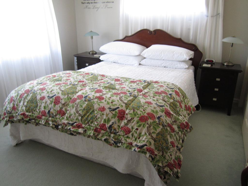 Be My Guest Bed & Breakfast 新普利茅斯 客房 照片